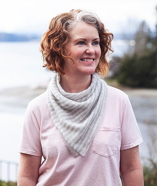A Churchmouse Yarns and Teas Pattern - Pretty Perfect Square (PDF)