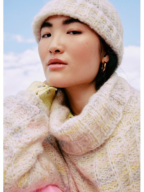 A Lana Grossa Lala Berlin Hazy Pattern - #21 Hat (PDF)