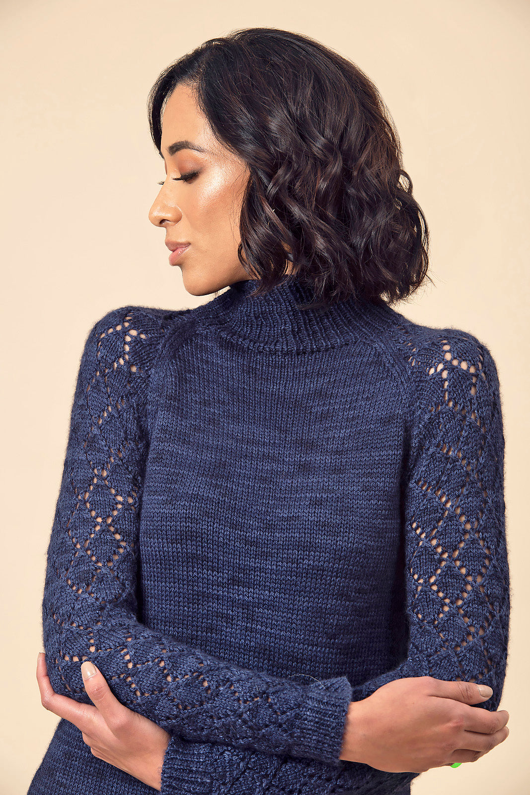 z FREE Amano Mayu Pattern - Yahel Sweater (PDF)