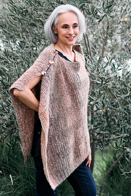 FREE with Purchase of THREE balls of Trendsetter Kinsale  - Garter Ribbed Wrap (PDF)