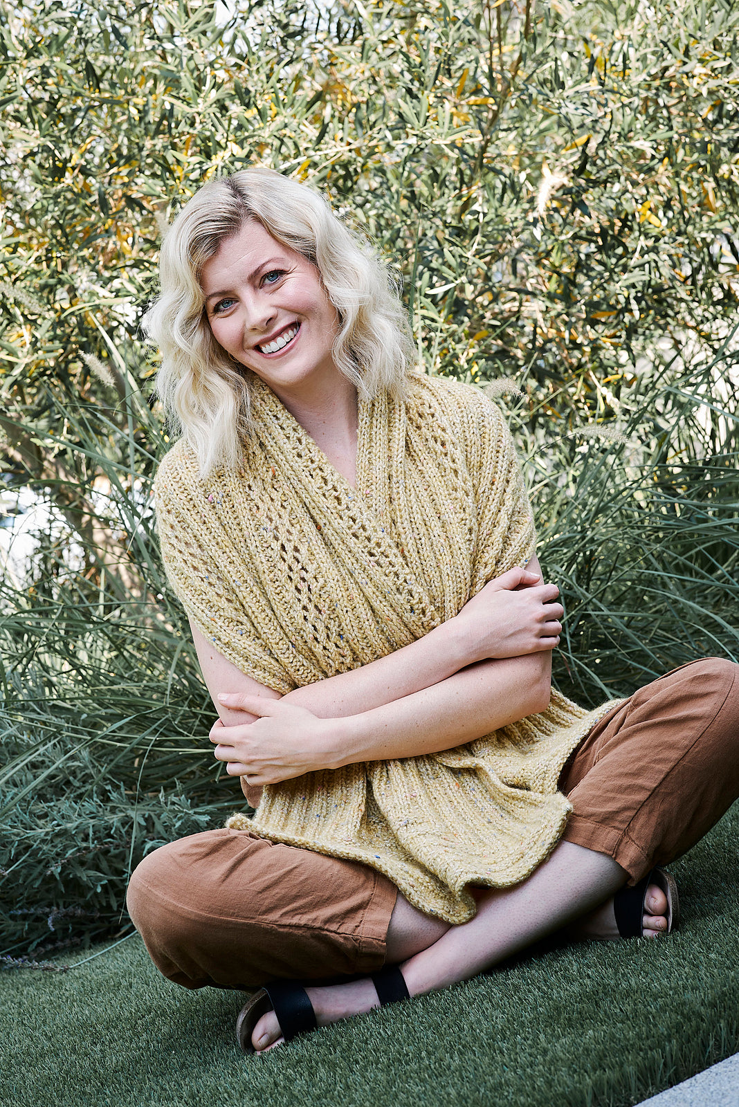 FREE with Purchase of THREE skeins of Trendsetter Yarn - #6901-M - Vibe Ribbed Mitered & Eyelet Wrap (PDF)