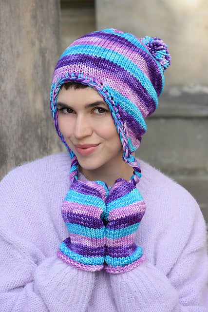 An Araucania Huasco Chunky Kettle Dyes Pattern - Oriana Hat and Mittens (PDF)