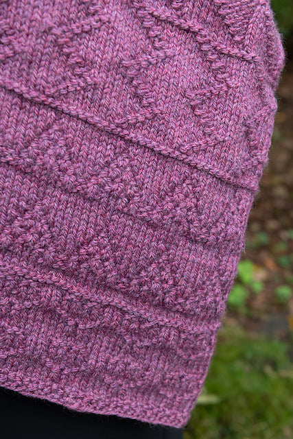 A FREE Cascade 220 Grande Pattern - Gansey Sampler Poncho (PDF)