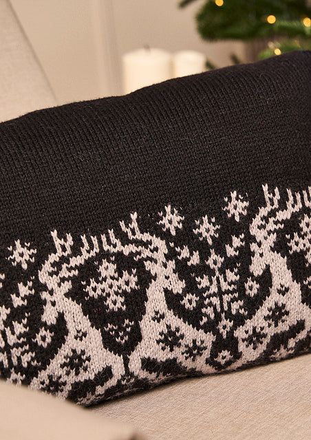 A Rowan Alpaca Soft DK Pattern - Dancing Reindeers Cushion (PDF)