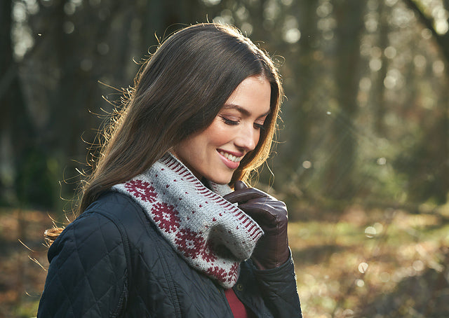 A Rowan Alpaca Soft DK Pattern - Daystar Cowl (PDF)