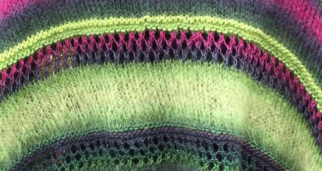 A Louisa Harding Amitola/Amitola Brushed/Amitola Grande Pattern - Double-Duty Poncho (PDF)