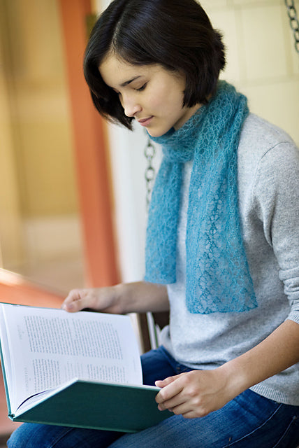 A Churchmouse Yarns and Teas Pattern - English Mesh Lace Scarf (PDF)