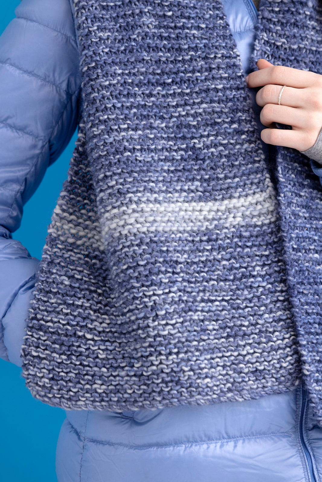 A FREE Juniper Moon Farm Moonshine Bulky Dappled Pattern - Seaspray (PDF)