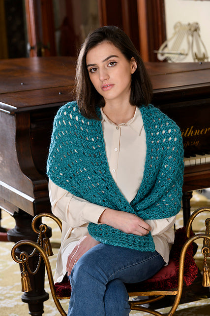 A FREE Juniper Moon Farm Moonshine Bulky Pattern - Rosalie (PDF)