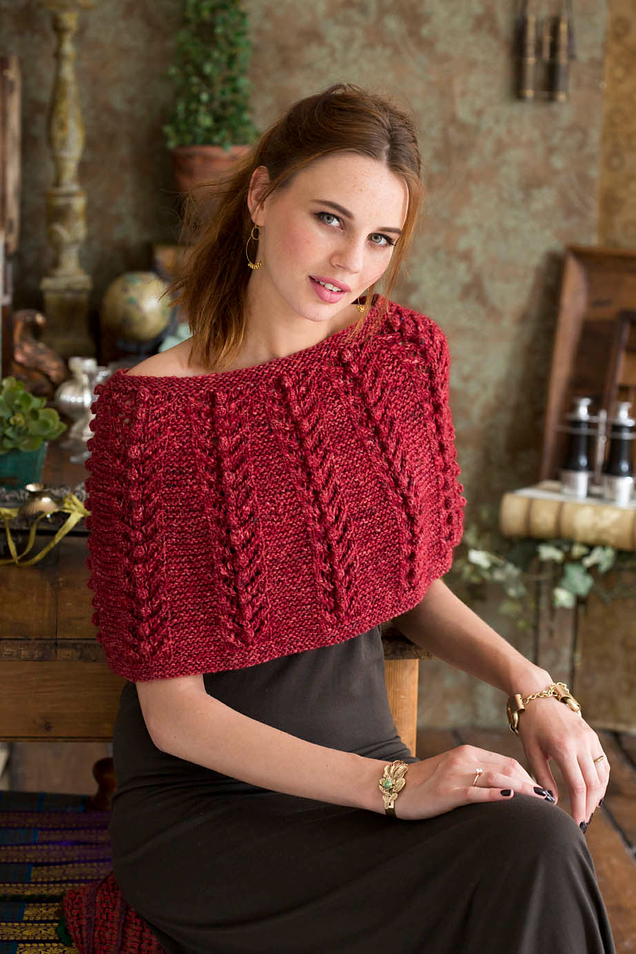 A Noro Pattern - Bobble Columns Capelet (PDF)