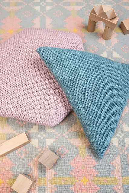 A Rowan Cotton Wool Pattern - Poppy, Hexagon (PDF)