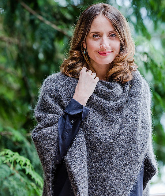 A Churchmouse Yarns and Teas Pattern - Quadrangle Wrap (PDF)