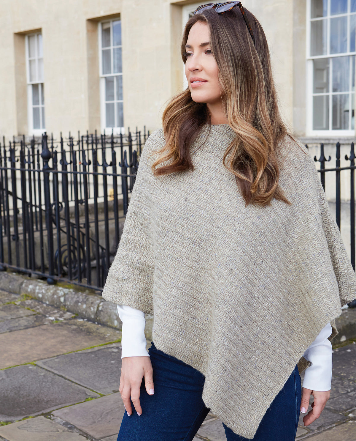 A Rowan Felted Tweed Colour Pattern - Savoy Poncho (PDF)