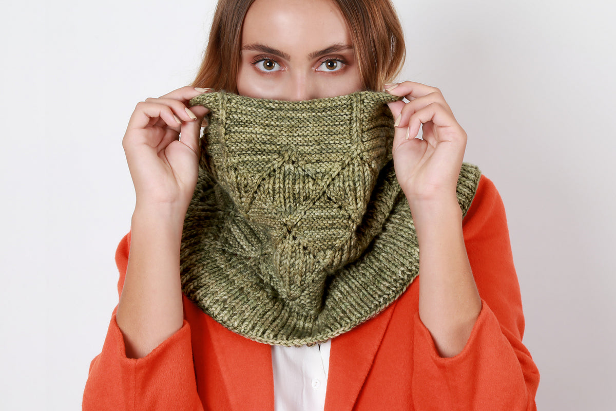A Malabrigo Rios Pattern - Sense of Direction Cowl (Print Pattern)