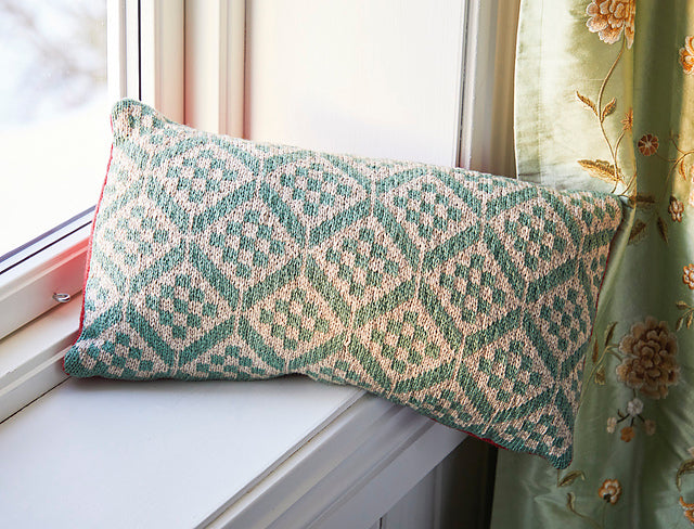 A Rowan Softyak DK Pattern - Vesla (PDF)