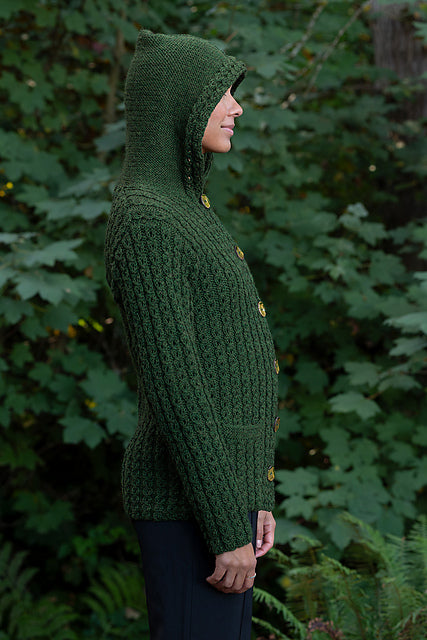 A FREE Cascade 220 Pattern - Maggie Hoodie (PDF)