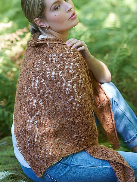 Briallen Shawl - FREE with Purchase of 5 or More Skeins of Cambria (PDF)