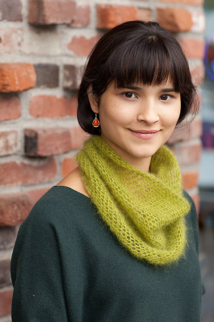 A Churchmouse Yarns and Teas Pattern - Crocheted Moebius Cowl (PDF)