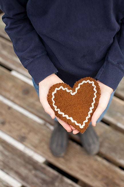 A Churchmouse Yarns and Teas Pattern - Felted Gingerbread Ornaments (PDF)