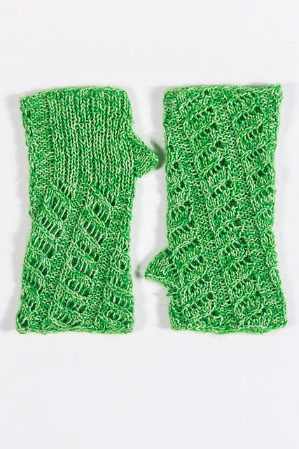 HIDA Wrist Warmers - Uses Sensai and Kinu Yarn Lines (PDF)