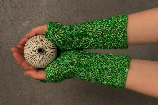 HIDA Wrist Warmers - Uses Sensai and Kinu Yarn Lines (PDF)