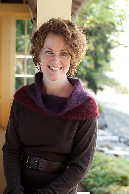 A Churchmouse Yarns and Teas Pattern - Inside Outside Cowl (PDF)