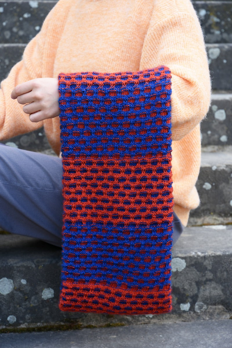 A FREE Nuble Pattern - Katalina Infinity Cowl (PDF)