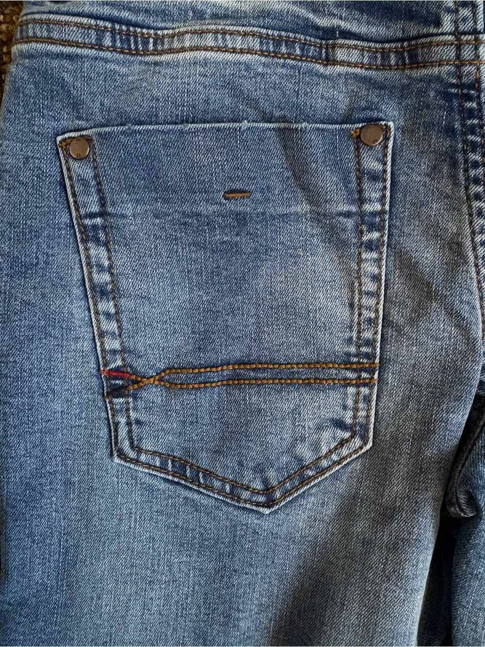 NWT, Tommy Hilfiger Boys' Straight Fit 5-Pocket Stretch Denim Jean Size: 12