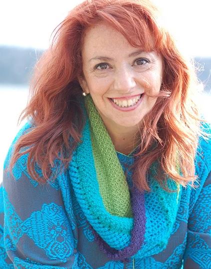 A FREE HiKoo Llamor Pattern - Moebius Cowl