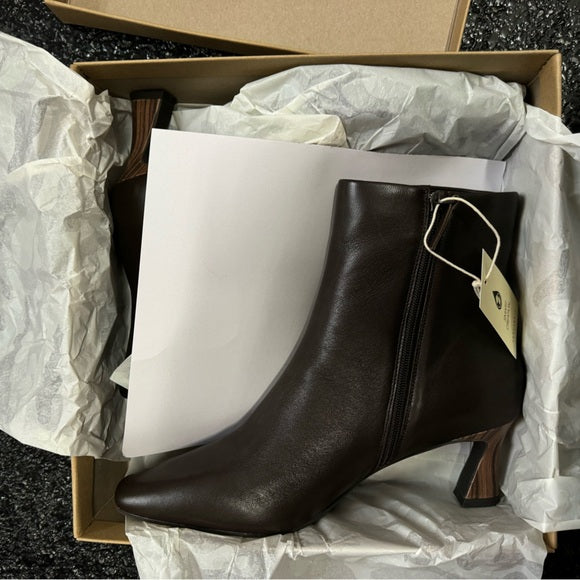 New In Box, Sanctuary Women's Sleek Ankle Boot New w/ Box Size 11, Dark Brown