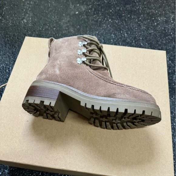 Gentle Souls by Kenneth Cole Women's Bristol Wallaby Boot - Size 5