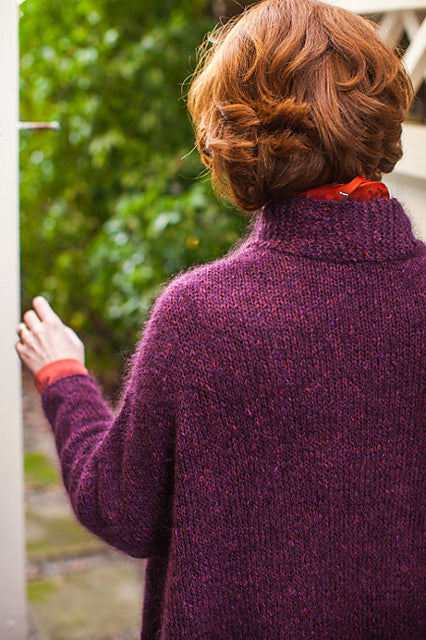 A Churchmouse Yarns and Teas Pattern - Modern Wrapper (PDF)