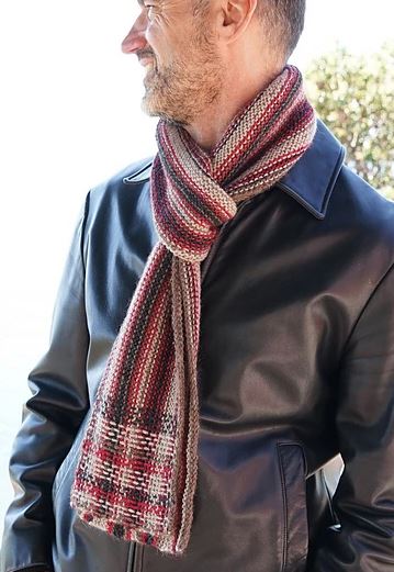 A FREE HiKoo Llamor Pattern - Reversible Garter Plaid Scarf