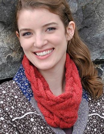 A FREE HiKoo Llamor Pattern - Rippling River Cowl