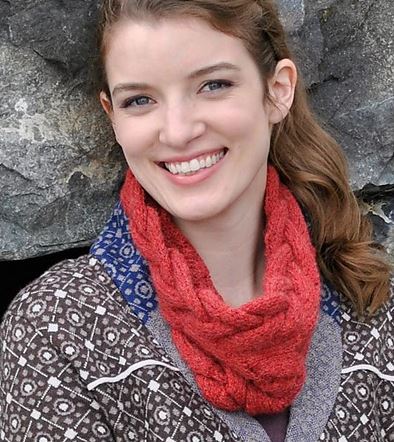 A FREE HiKoo SimpliCria Pattern - Rippling River Cowl