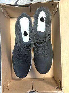 NIB, Rockport Women's Pulse Tech Work Safety New w/ Box Size 10, Color: Black